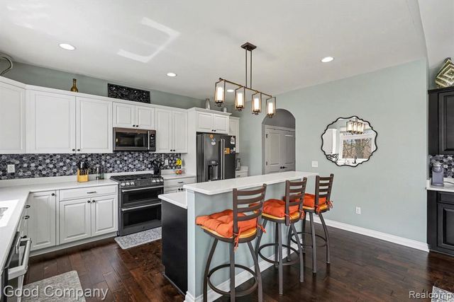 900 Watersmeet Drive, Oxford, MI 48371
