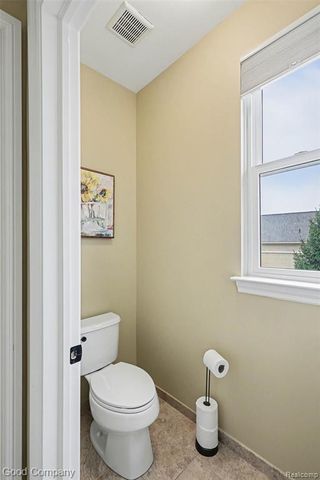 900 Watersmeet Drive, Oxford, MI 48371