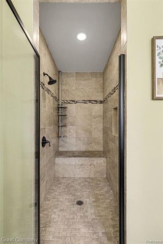 900 Watersmeet Drive, Oxford, MI 48371