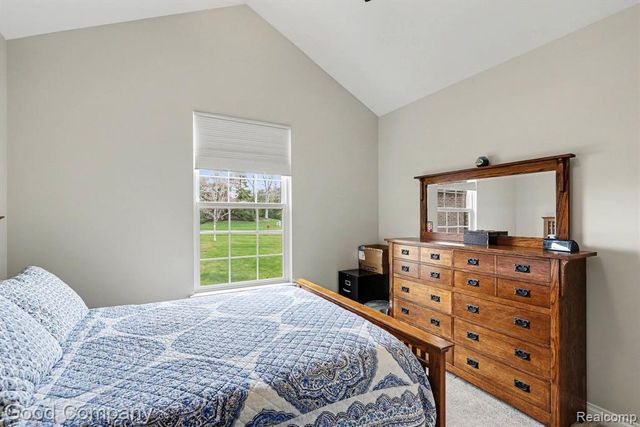900 Watersmeet Drive, Oxford, MI 48371