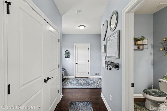 900 Watersmeet Drive, Oxford, MI 48371