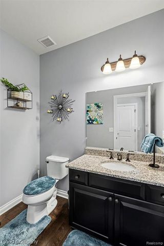 900 Watersmeet Drive, Oxford, MI 48371