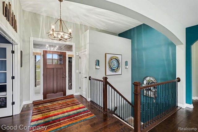 900 Watersmeet Drive, Oxford, MI 48371