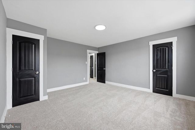 6866 CLOVER LN, Upper Darby, PA 19082