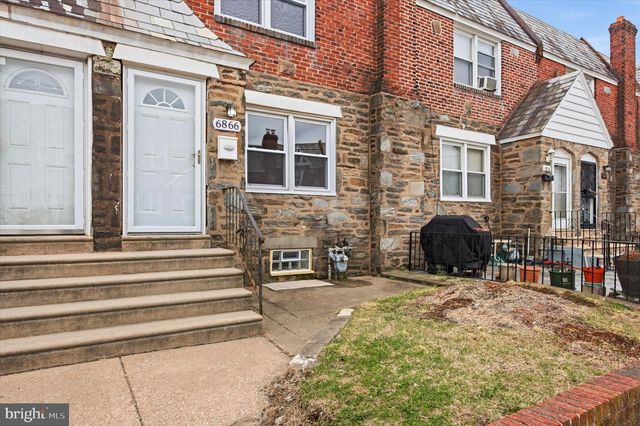 6866 CLOVER LN, Upper Darby, PA 19082