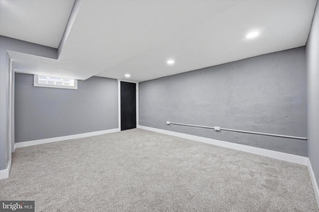 6866 CLOVER LN, Upper Darby, PA 19082