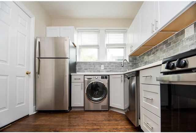 3815 N Greenview Avenue 1W, Chicago, IL 60613