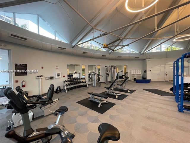 600 Three Islands Blvd 1520, Hallandale Beach, FL 33009