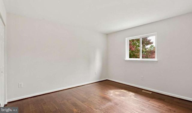 1 MCFARLIN CT, Germantown, MD 20874