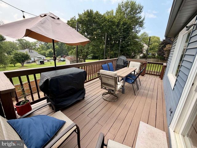 1 MCFARLIN CT, Germantown, MD 20874
