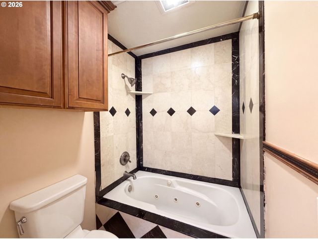 15745 Sw Windham Ter, Portland, OR 97224