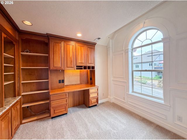 15745 Sw Windham Ter, Portland, OR 97224