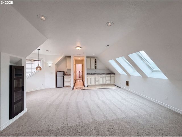 15745 Sw Windham Ter, Portland, OR 97224