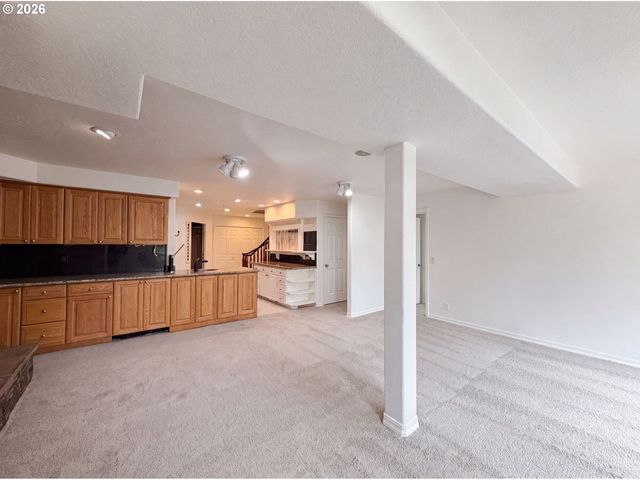 15745 Sw Windham Ter, Portland, OR 97224