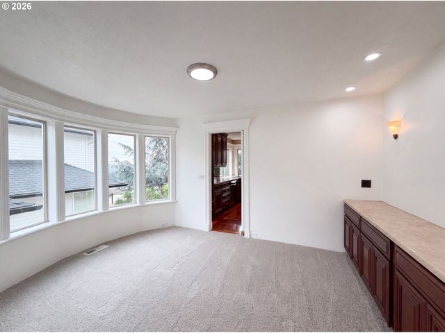 15745 Sw Windham Ter, Portland, OR 97224