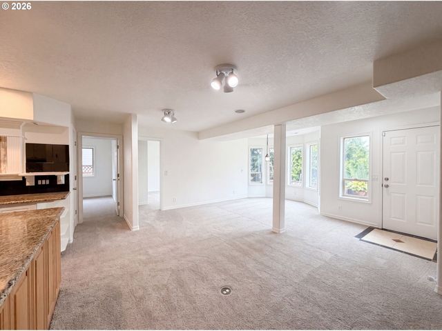 15745 Sw Windham Ter, Portland, OR 97224