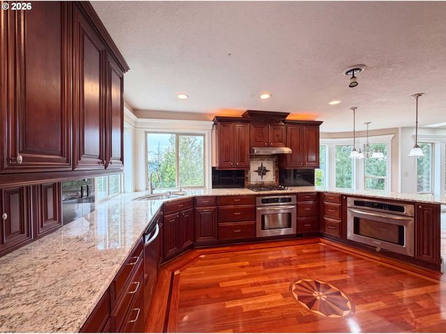 15745 Sw Windham Ter, Portland, OR 97224