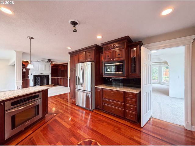15745 Sw Windham Ter, Portland, OR 97224