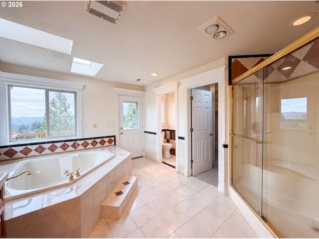 15745 Sw Windham Ter, Portland, OR 97224