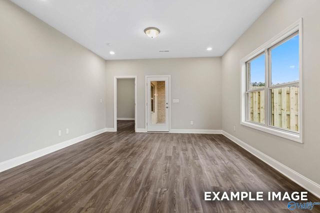 406 Clyde Lane, Hartselle, AL 35640