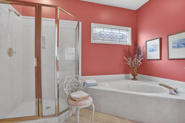 1037 MIRROR LAKE DR, Cordova, TN 38018