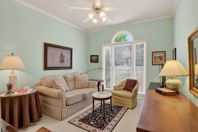 1037 MIRROR LAKE DR, Cordova, TN 38018