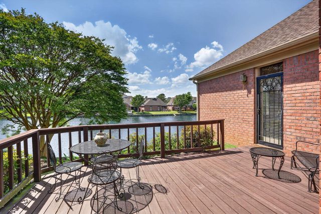 1037 MIRROR LAKE DR, Cordova, TN 38018