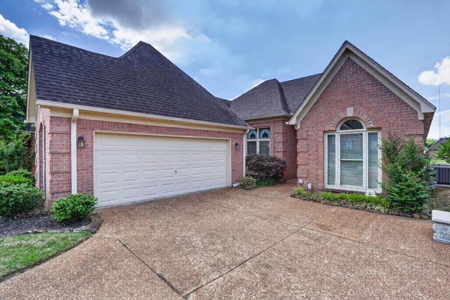 1037 MIRROR LAKE DR, Cordova, TN 38018
