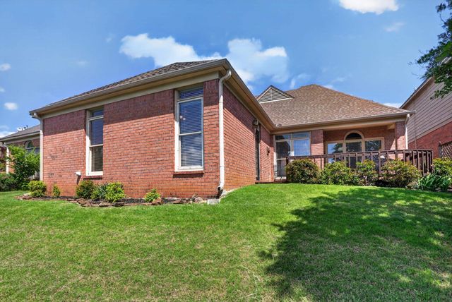 1037 MIRROR LAKE DR, Cordova, TN 38018