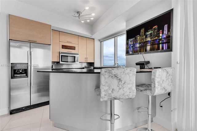 60 SW 13th St 4818, Miami, FL 33130