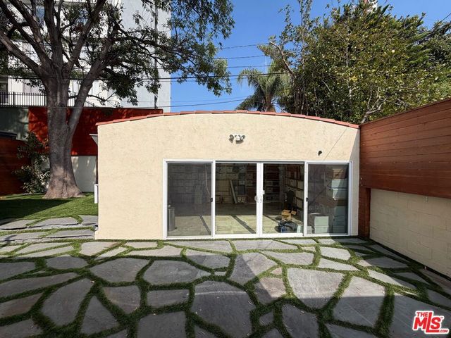 9037 Elevado Street, West Hollywood, CA 90069