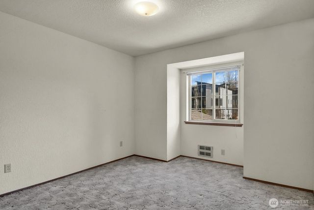 14916 48th Avenue W, Edmonds, WA 98026