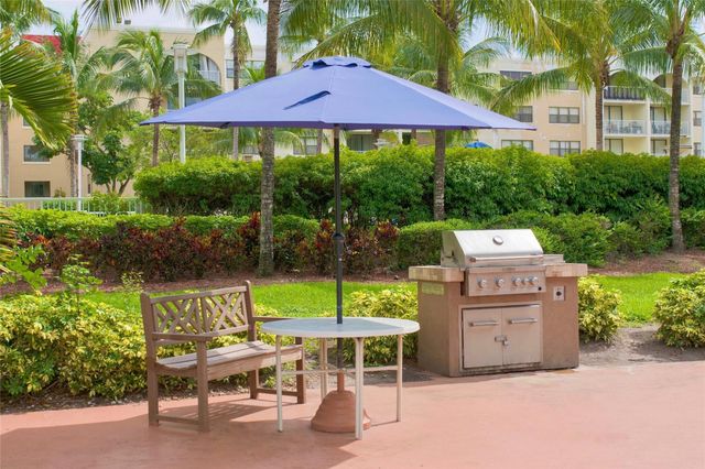 18335 NW 68 Avenue 750-205, Hialeah, FL 33015
