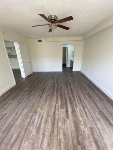 18335 NW 68 Avenue 750-205, Hialeah, FL 33015