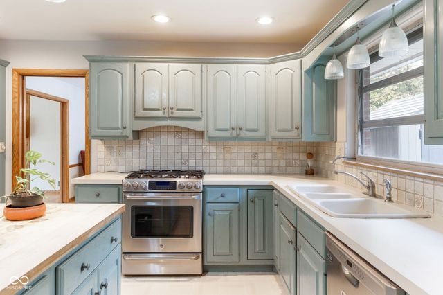 5940 N Emerson Avenue, Indianapolis, IN 46220