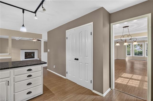 911 Edgewater DR, Newport News, VA 23602