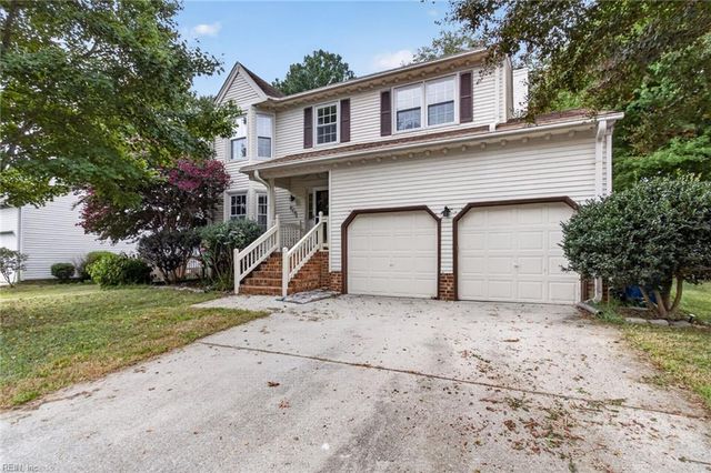 911 Edgewater DR, Newport News, VA 23602