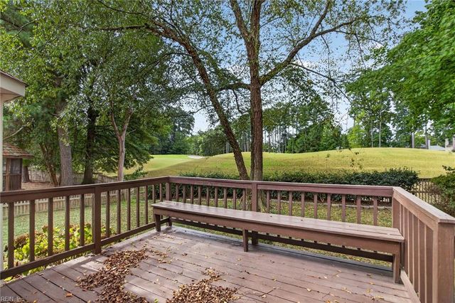 911 Edgewater DR, Newport News, VA 23602