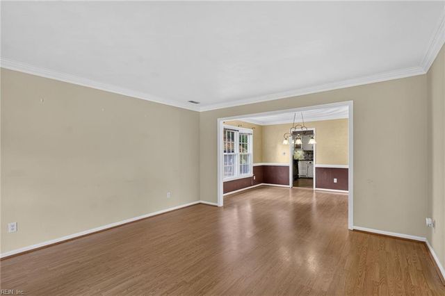 911 Edgewater DR, Newport News, VA 23602