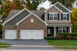 1721 HARCOURT Drive, Woodridge, IL 60517