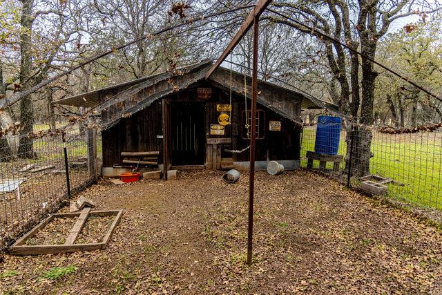 2946 FM 52, Graford, TX 76449