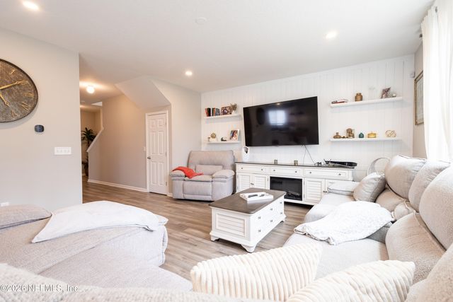 11558 TIBURON Drive, Jacksonville, FL 32221