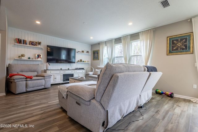 11558 TIBURON Drive, Jacksonville, FL 32221