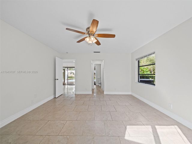 10251 NW 39th Ct, Coral Springs, FL 33065
