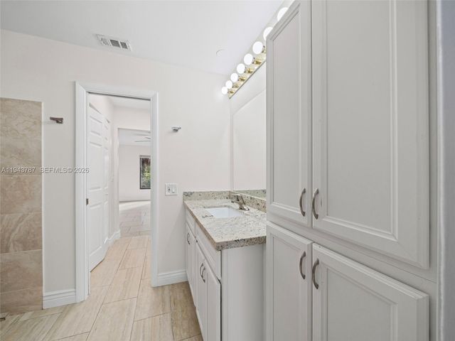 10251 NW 39th Ct, Coral Springs, FL 33065