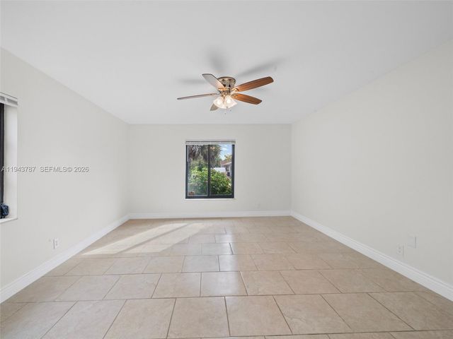 10251 NW 39th Ct, Coral Springs, FL 33065