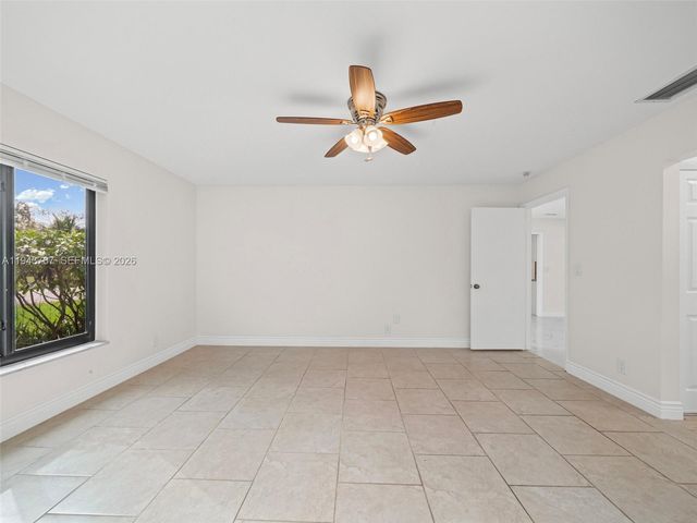 10251 NW 39th Ct, Coral Springs, FL 33065