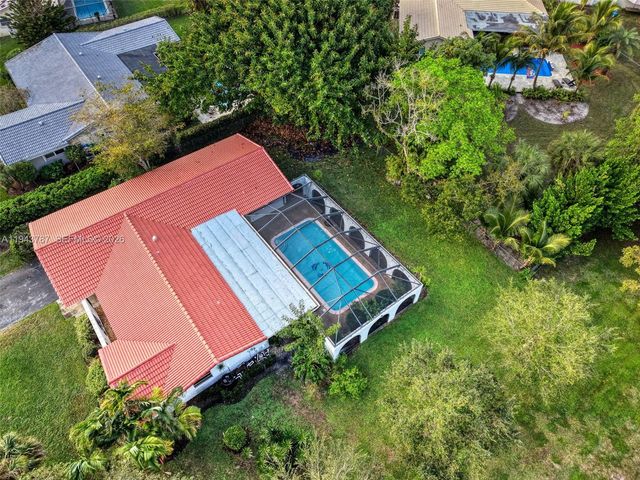 10251 NW 39th Ct, Coral Springs, FL 33065