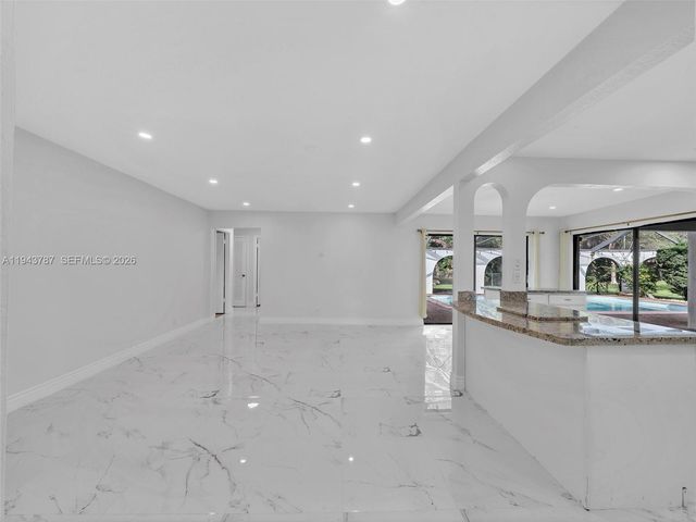 10251 NW 39th Ct, Coral Springs, FL 33065