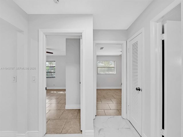 10251 NW 39th Ct, Coral Springs, FL 33065